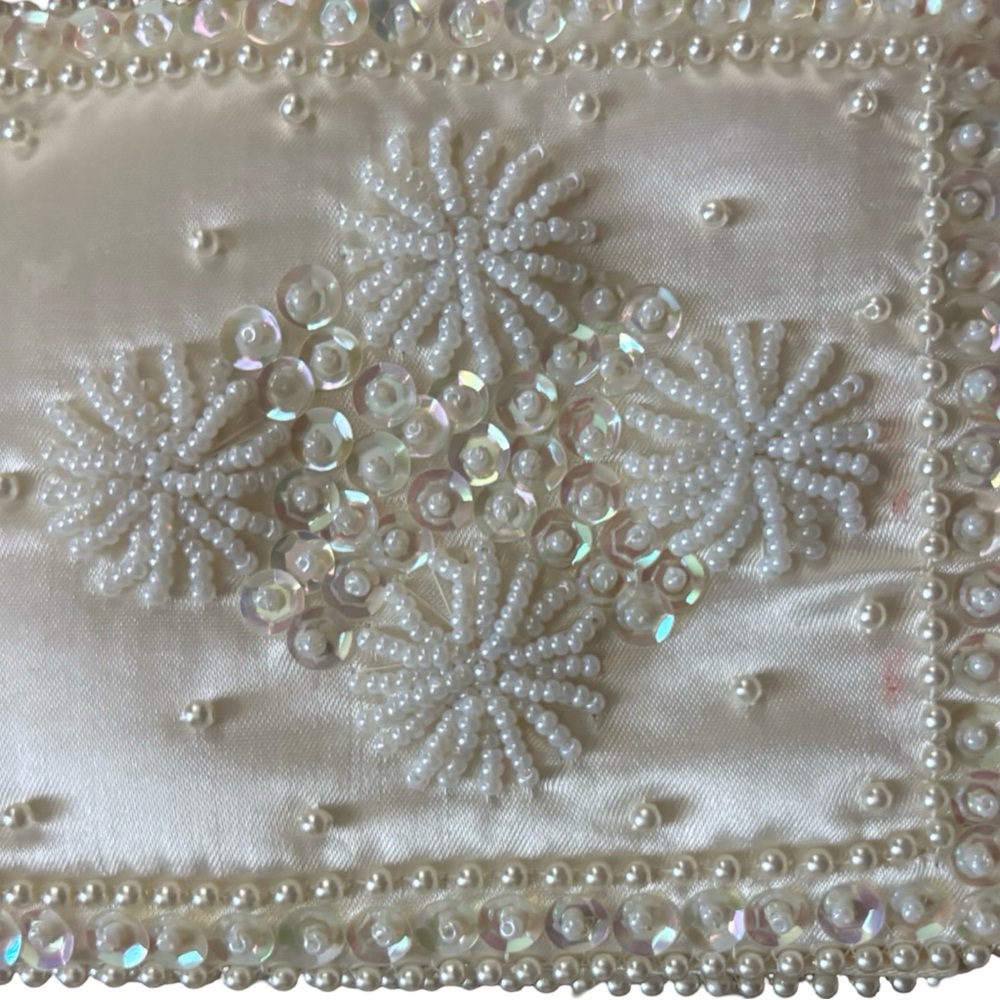 Vintage 60s beaded silk clutch set - white - 1960s - Picture 11 of 11